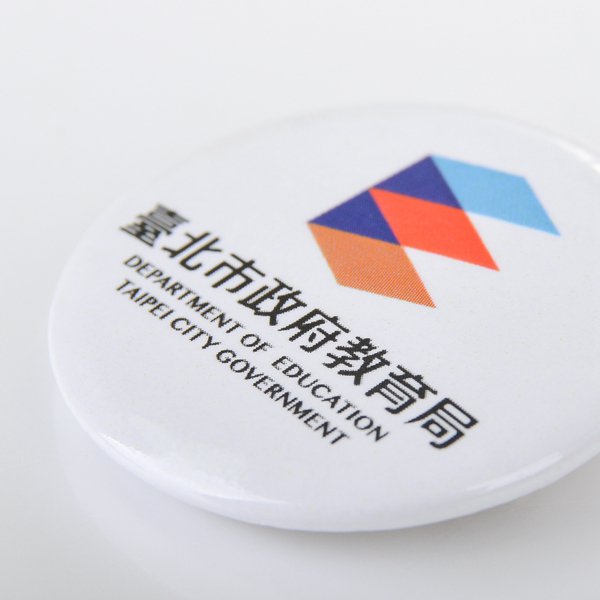 別針胸章